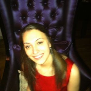 Meet your Posher, Christina